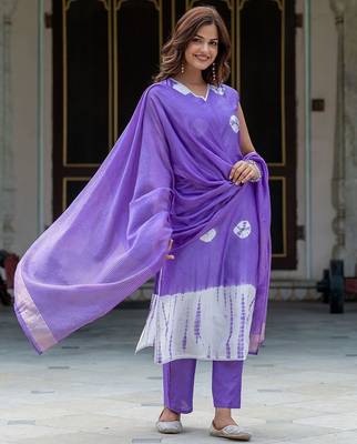Women Dyed Regular Pure Silk Kurta with Trousers & With Dupatta 5