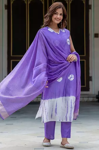 Women Dyed Regular Pure Silk Kurta with Trousers & With Dupatta