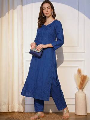 Women Ethnic Motifs Embroidered Regular Thread Work Kurta with Palazzos 2