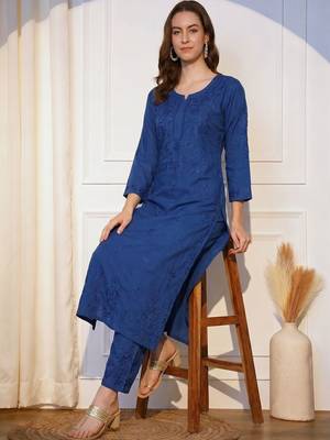 Women Ethnic Motifs Embroidered Regular Thread Work Kurta with Palazzos 3