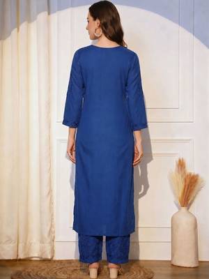 Women Ethnic Motifs Embroidered Regular Thread Work Kurta with Palazzos 4