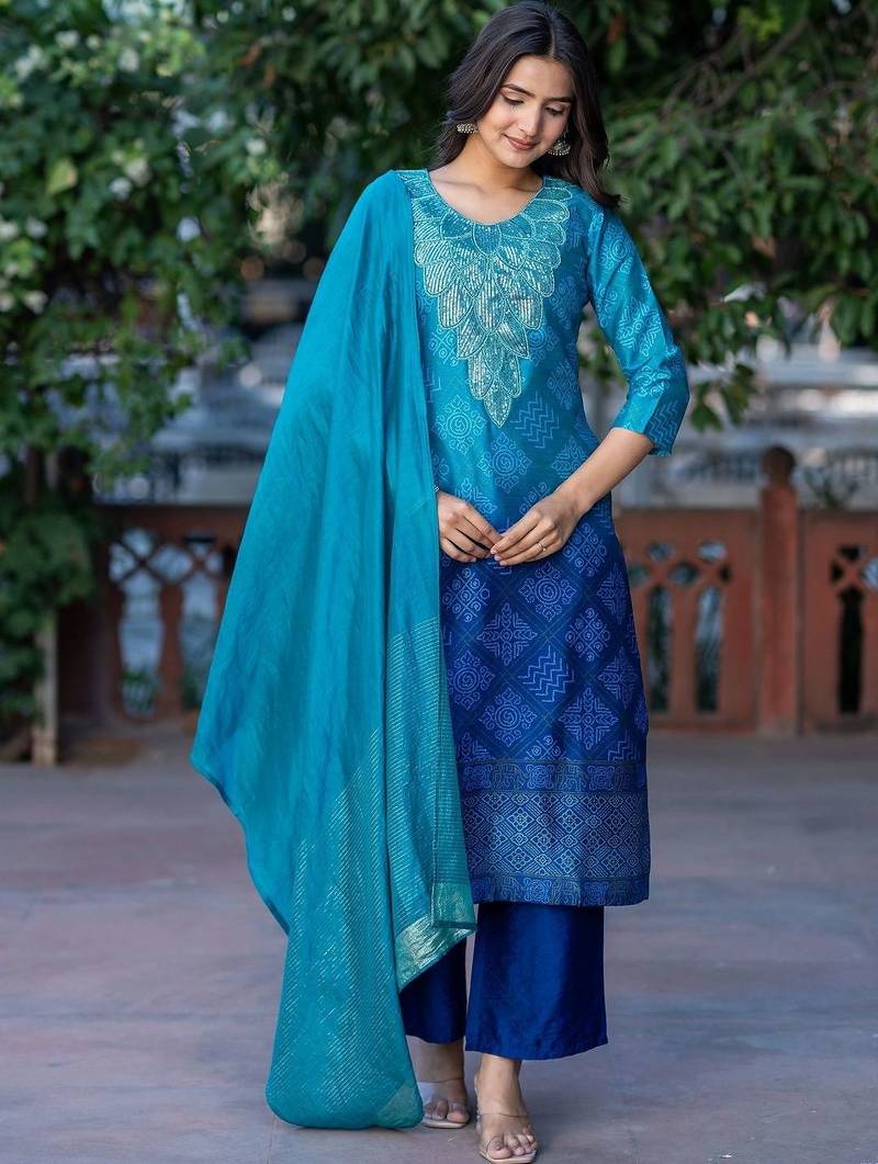 Women Ethnic Motifs Printed Regular Kurta with Palazzos & With Dupatta