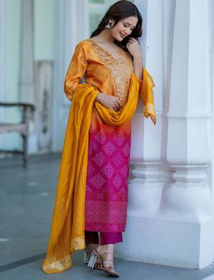 Bandhani Printed Sequinned Round Neck Kurta with Trousers & Dupatta 6