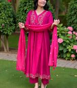 Women Ethnic Motifs Embroidered Panelled Thread Work Chanderi Silk Kurta with Trousers & With Dupatta