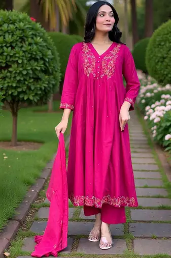 Women Ethnic Motifs Embroidered Panelled Thread Work Chanderi Silk Kurta with Trousers & With Dupatta