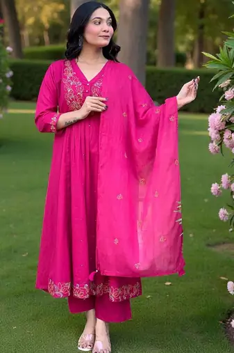 Women Ethnic Motifs Embroidered Panelled Thread Work Chanderi Silk Kurta with Trousers & With Dupatta