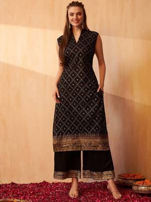 Bandhani Printed Zari V-Neck Sleeveless Straight Kurta With Palazzo 1