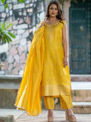 Women Ethnic Motifs Regular Gotta Patti Pure Silk Kurta with Trousers & With Dupatta 1
