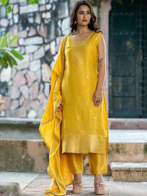 Women Ethnic Motifs Regular Gotta Patti Pure Silk Kurta with Trousers & With Dupatta 3