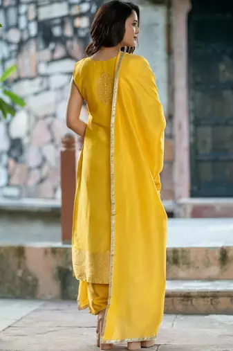 Women Ethnic Motifs Regular Gotta Patti Pure Silk Kurta with Trousers & With Dupatta