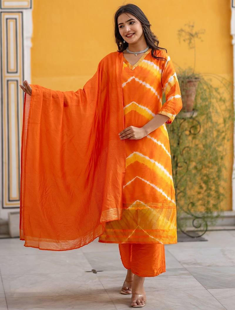 Women Dyed Regular Pure Silk Kurta with Trousers & With Dupatta