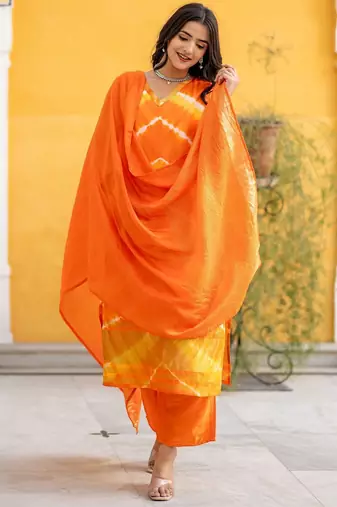 Women Dyed Regular Pure Silk Kurta with Trousers & With Dupatta