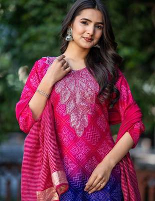 Women Bandhani Embroidered Kurta with Trousers & Dupatta 2