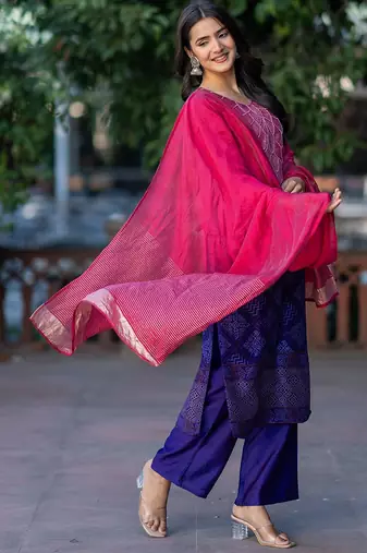 Women Bandhani Embroidered Kurta with Trousers & Dupatta