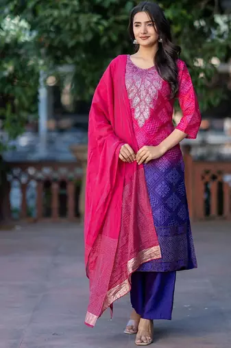 Women Bandhani Embroidered Kurta with Trousers & Dupatta