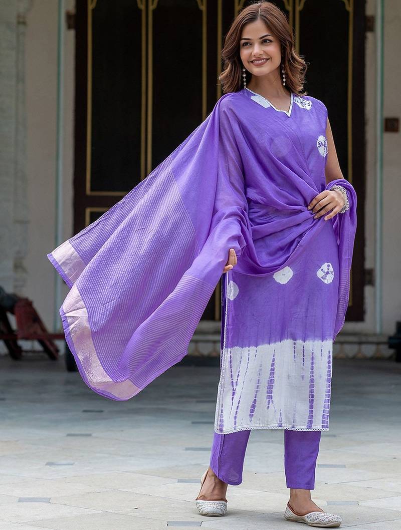 Women Bandhani Dyed Regular Aari Work Pure Silk Kurta with Trousers & With Dupatta