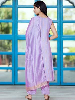 Floral Woven Design Regular Gotta Patti Pure Silk Kurta With Trousers & Dupatta 5