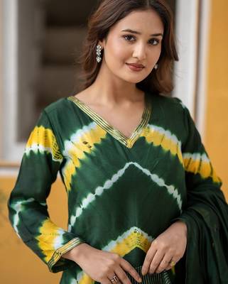 Women Dyed Regular Pure Silk Kurta with Trousers & With Dupatta 7