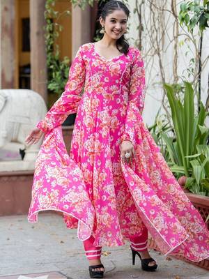 Women Floral Printed Angrakha Kurta with Trousers & With Dupatta 4