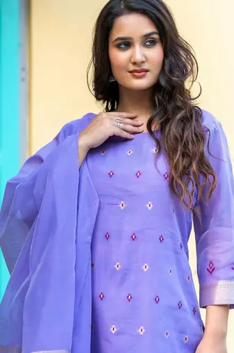 Women Ethnic Motifs Regular Kurta with Trousers & With Dupatta