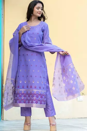 Women Ethnic Motifs Regular Kurta with Trousers & With Dupatta