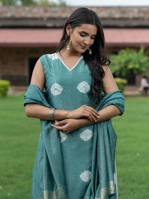 Women Dyed Regular Pure Silk Kurta with Trousers & With Dupatta 7
