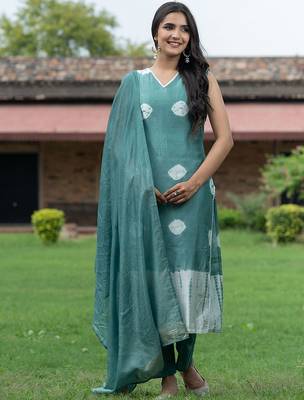 Bandhani Dyed V-Neck Pure Silk Straight Kurta With Trousers & Dupatta 1