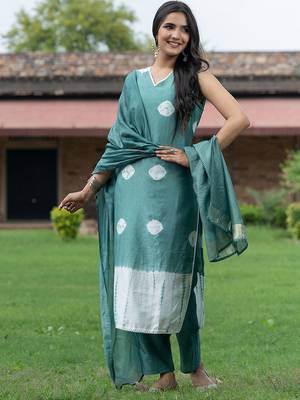 Bandhani Dyed V-Neck Pure Silk Straight Kurta With Trousers & Dupatta 4