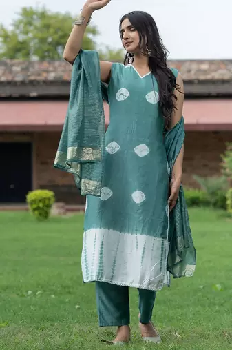 Bandhani Dyed V-Neck Pure Silk Straight Kurta With Trousers & Dupatta