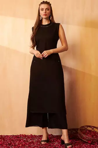 Gotta Patti Round Neck Sleeveless Straight Kurta With Palazzo