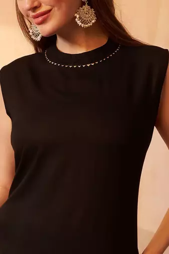 Gotta Patti Round Neck Sleeveless Straight Kurta With Palazzo
