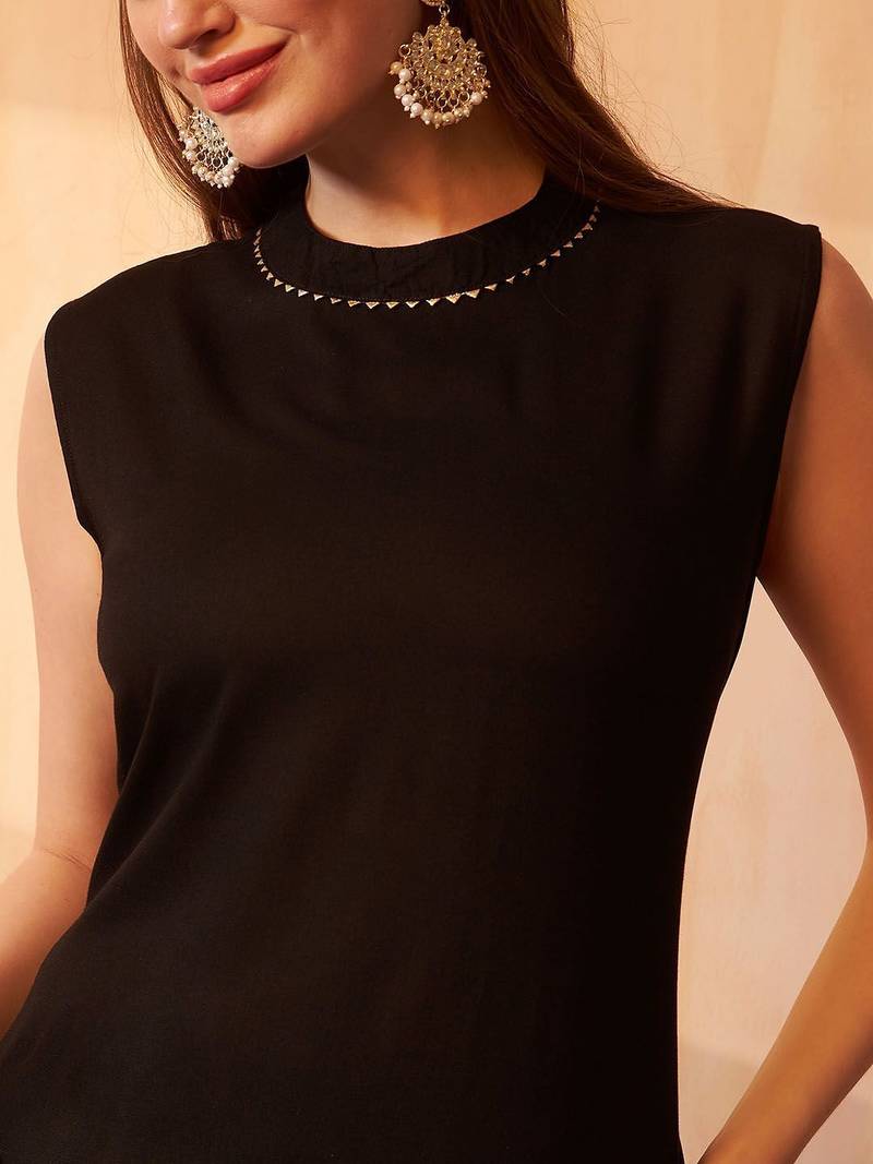 Gotta Patti Round Neck Sleeveless Straight Kurta With Palazzo