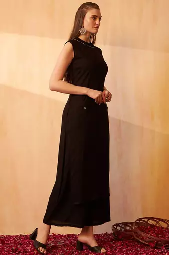 Gotta Patti Round Neck Sleeveless Straight Kurta With Palazzo