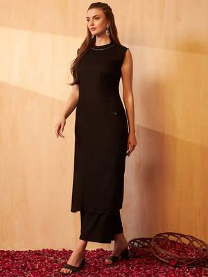 Gotta Patti Round Neck Sleeveless Straight Kurta With Palazzo 4