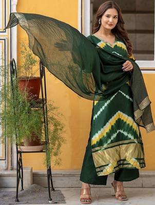 Women Leheriya Dyed Silk Kurta with Palazzo & Dupatta 5