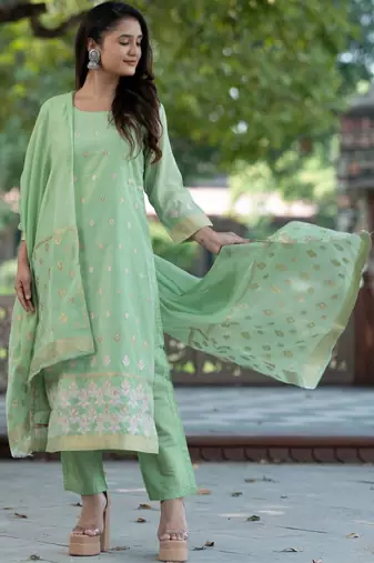 Women Ethnic Motifs Embroidered Regular Thread Work Kurta with Trousers & With Dupatta