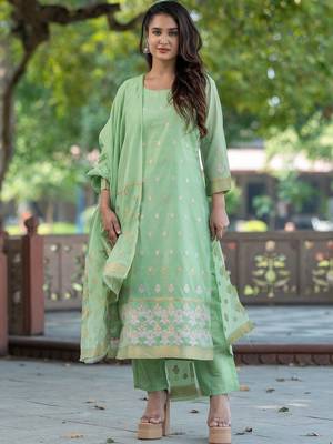 Women Ethnic Motifs Embroidered Regular Thread Work Kurta with Trousers & With Dupatta 6