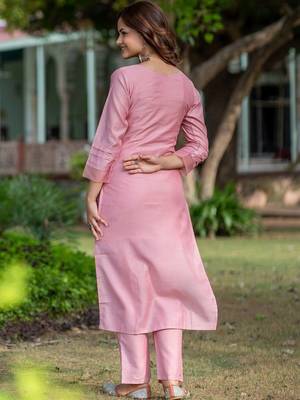 Women Ethnic Motifs Embroidered Regular Thread Work Chanderi Silk Kurta with Trousers & With Dupatta 4