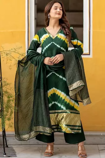 Women Dyed Regular Kurta with Palazzos & With Dupatta