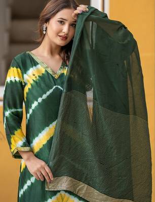 Women Dyed Regular Kurta with Palazzos & With Dupatta 2