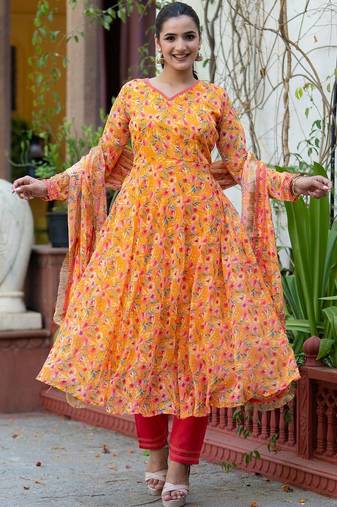 Women Floral Printed Empire Kurta with Trousers & With Dupatta