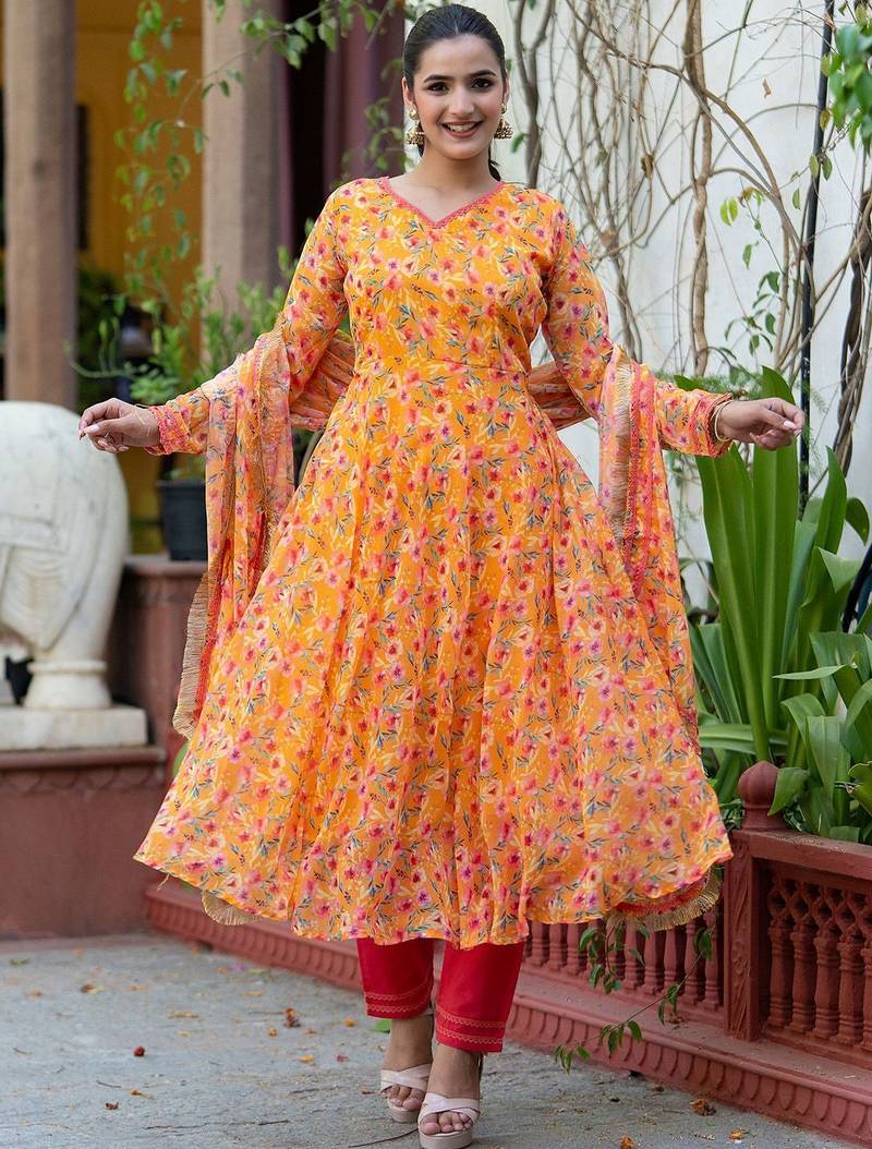 Women Floral Printed Empire Kurta with Trousers & With Dupatta