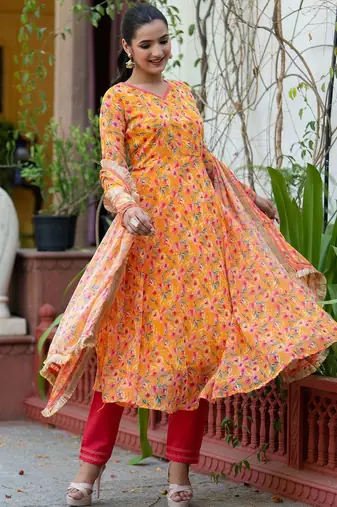 Women Floral Printed Empire Kurta with Trousers & With Dupatta