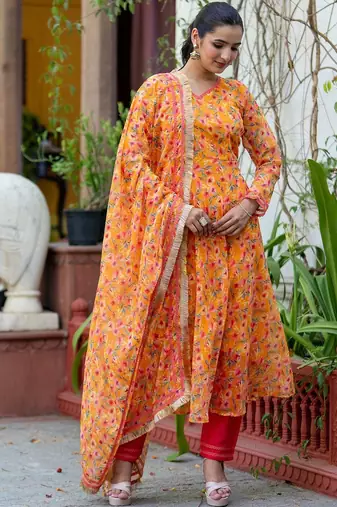 Women Floral Printed Empire Kurta with Trousers & With Dupatta
