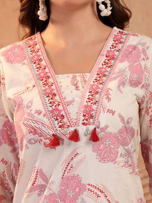 women floral printed thread work floral kurta 4