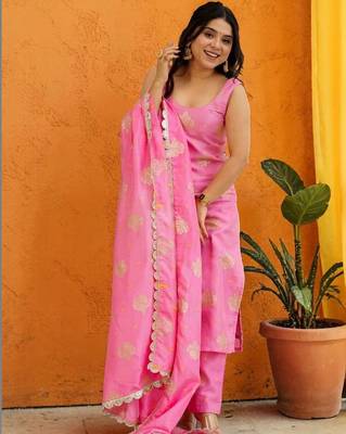 Women Ethnic Motifs Printed Regular Kurta with Trousers & With Dupatta 3