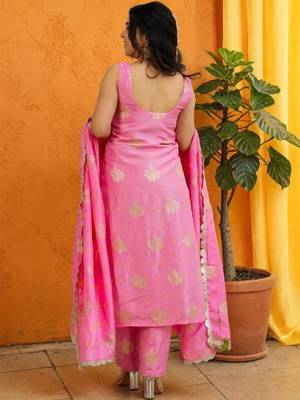 Women Ethnic Motifs Printed Regular Kurta with Trousers & With Dupatta 4