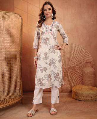 women floral printed thread work kurta 1
