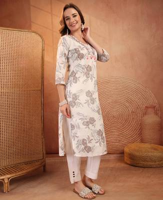 women floral printed thread work kurta 3