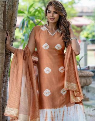 Women Dyed Regular Pure Silk Kurta with Trousers & With Dupatta 7